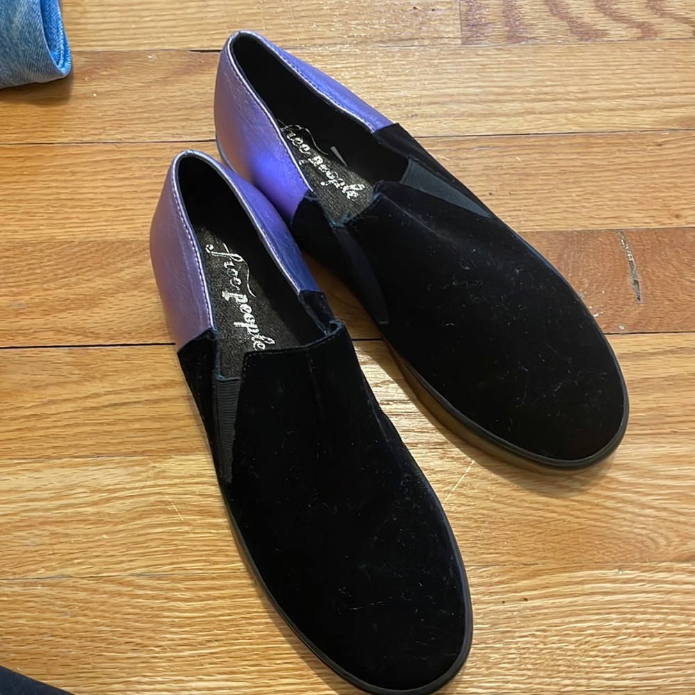 Free people black velvet and purple slide ons